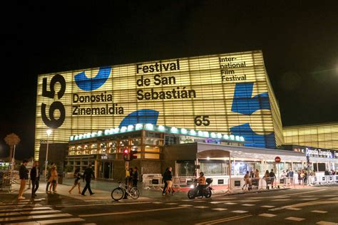 San Sebastián Film Festival: En hyllning till det spanska filmundrets återupplivande och den internationella genomslagskraften för spansk film.